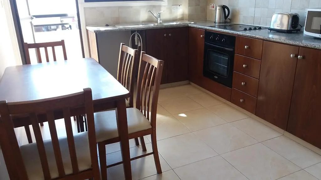 202 Mandritis Court Apartman Lárnaka 0*,