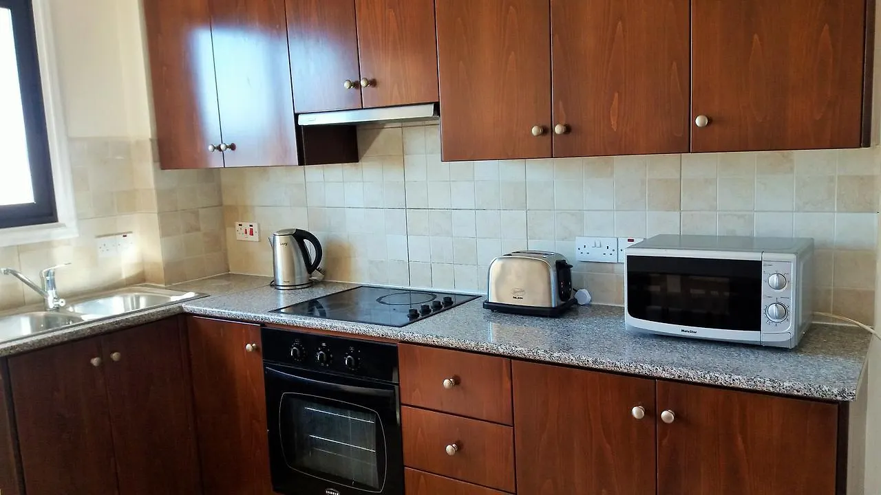 202 Mandritis Court Apartman Lárnaka 0*,  Ciprus